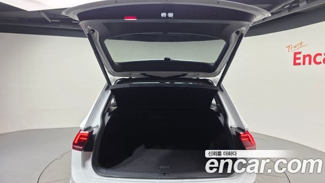 Volkswagen Tiguan 2018 — фото 20 из 20