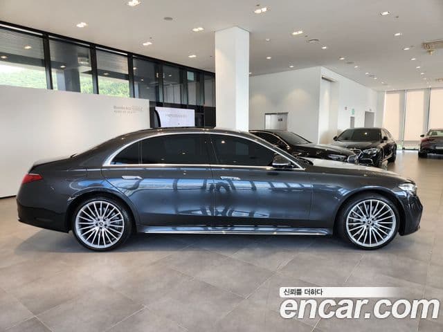 Mercedes-Benz S-Class 2025 — ფოტო 7/20
