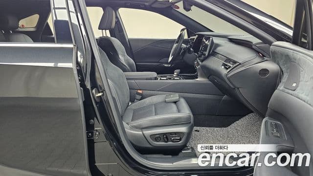 Lexus RX350h 2023 — Photo 19/32
