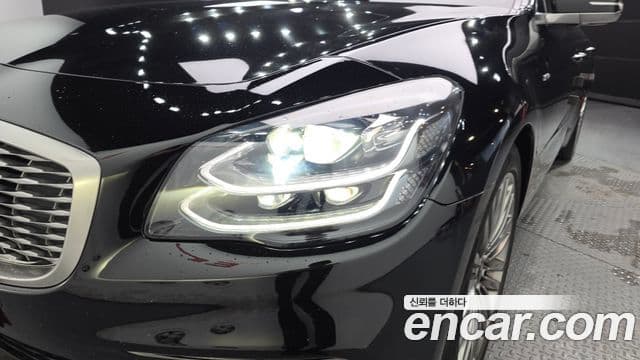 Kia The K9 2018 — Photo 19/40