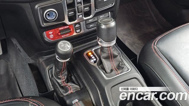 Jeep Gladiator 2021 — ფოტო 9/20