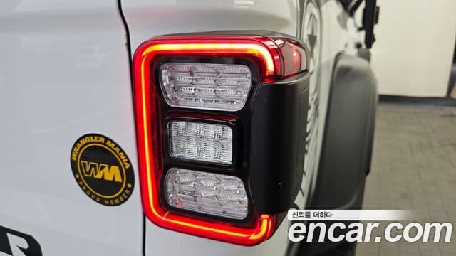 Jeep Gladiator 2021 — Photo 31/35