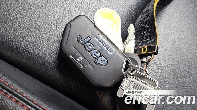 Jeep Gladiator 2021 — Photo 30/35