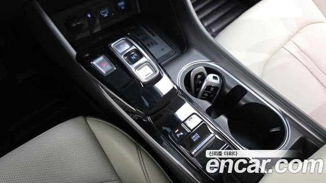 Hyundai Sonata 2019 — ფოტო 9/20
