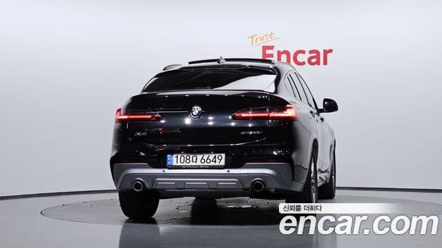 BMW X4 2021 — ფოტო 4/20