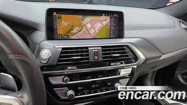 BMW X4 2021 — ფოტო 14/20