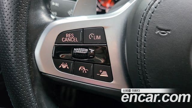 BMW X4 2021 — ფოტო 18/20