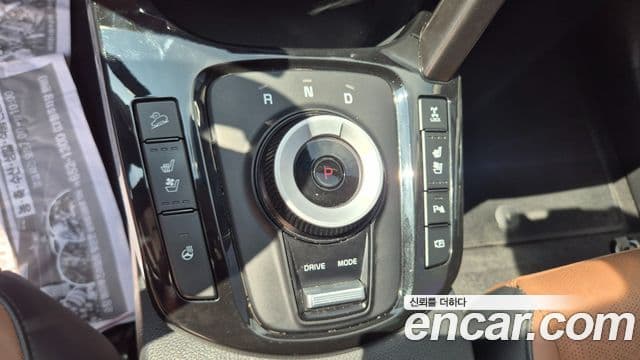 Kia Seltos 2023 — Şəkil 13/20