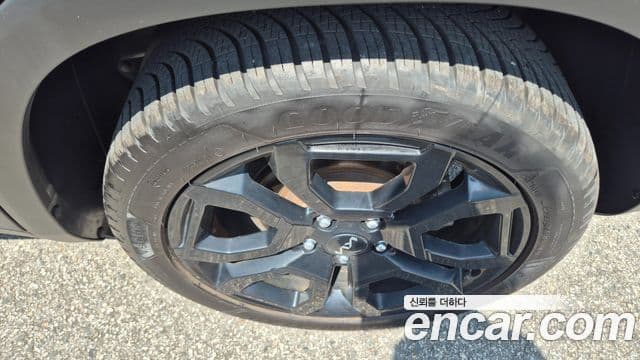 Kia Seltos 2023 — Şəkil 19/20
