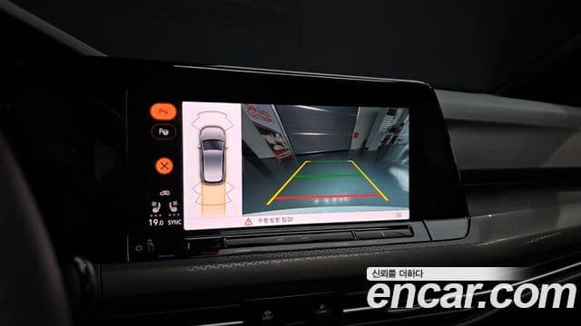 Volkswagen Golf 2024 — ფოტო 9/36