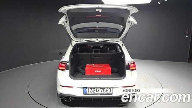 Volkswagen Golf 2024 — ფოტო 4/36