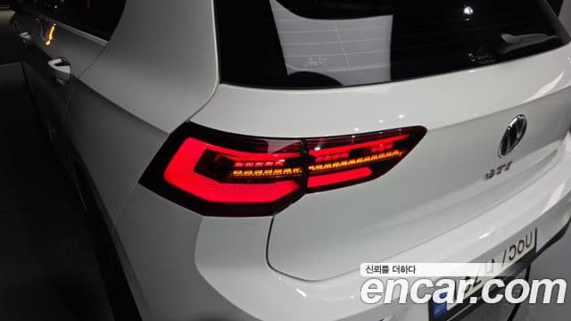 Volkswagen Golf 2024 — ფოტო 20/36