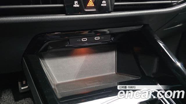 Volkswagen Golf 2024 — ფოტო 34/36