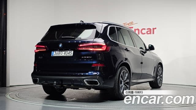 BMW X5 2021 — ფოტო 2/20