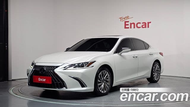 Lexus ES300h 2023 — ფოტო 1/20