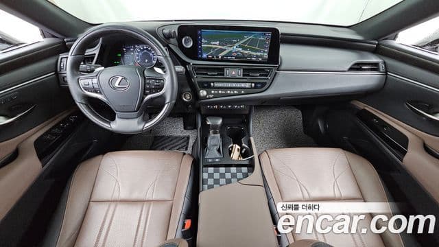 Lexus ES300h 2023 — фото 7 из 20