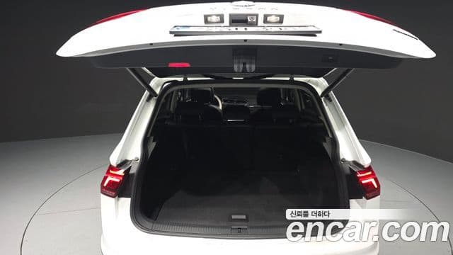 Volkswagen Tiguan 2022 — Şəkil 1/20