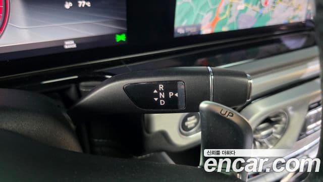 Mercedes-Benz G-Class 2020 — Photo 17/20