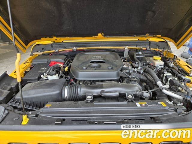 Jeep Wrangler 2021 — Şəkil 6/19