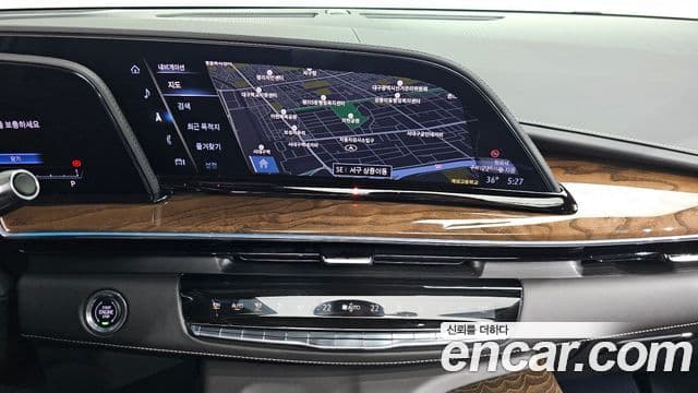 Cadillac Escalade 2023 — ფოტო 12/20
