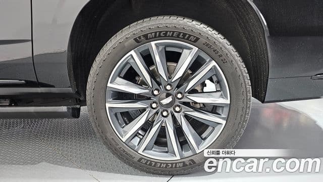 Cadillac Escalade 2023 — Photo 19/36