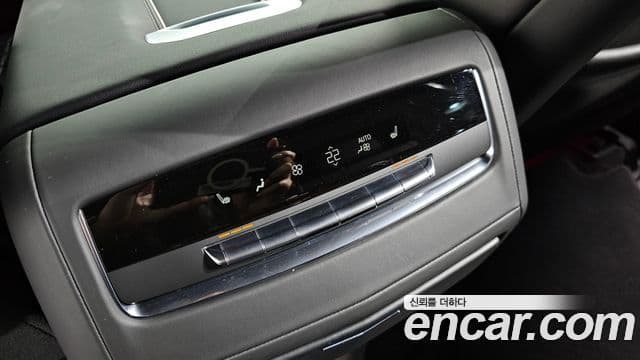 Cadillac Escalade 2023 — Photo 13/36