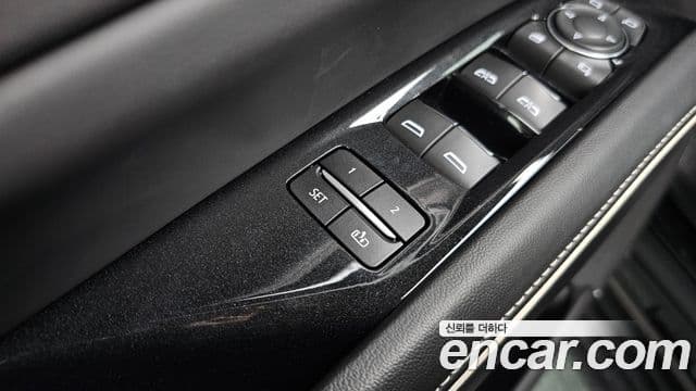 Cadillac Escalade 2023 — Photo 25/36