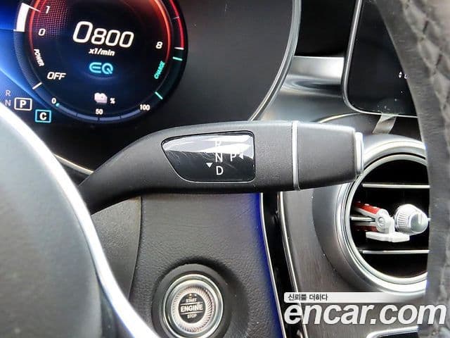 Mercedes-Benz GLC-Class 2021 — ფოტო 17/20