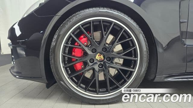 Porsche Panamera 2020 — ფოტო 5/20