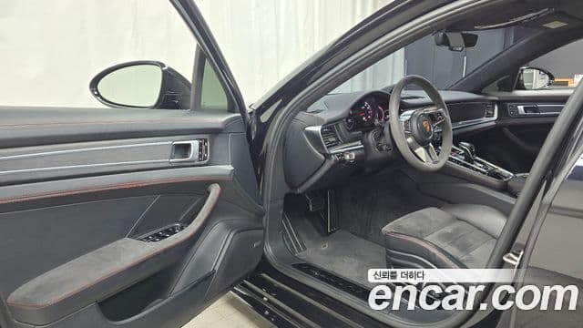 Porsche Panamera 2020 — ფოტო 10/20