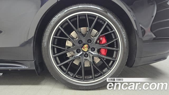 Porsche Panamera 2020 — Photo 13/33