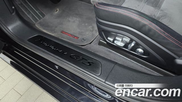 Porsche Panamera 2020 — Photo 32/33