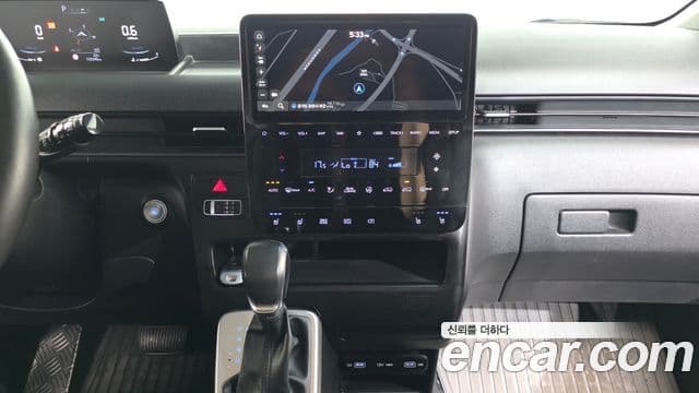 Hyundai Staria 2022 — ფოტო 14/20