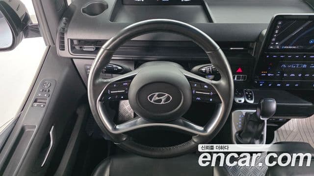 Hyundai Staria 2022 — фото 15 из 20