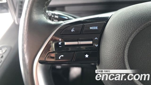 Hyundai Staria 2022 — ფოტო 18/20