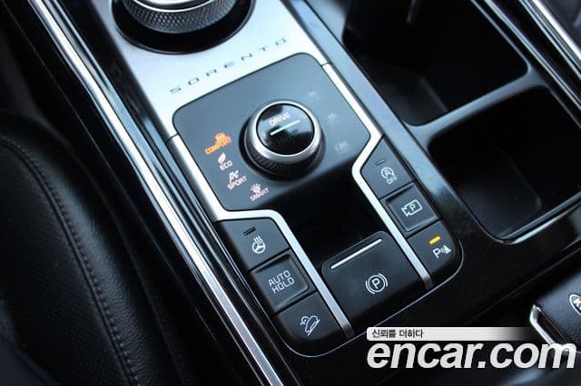 Kia Sorento 2021 — ფოტო 13/19