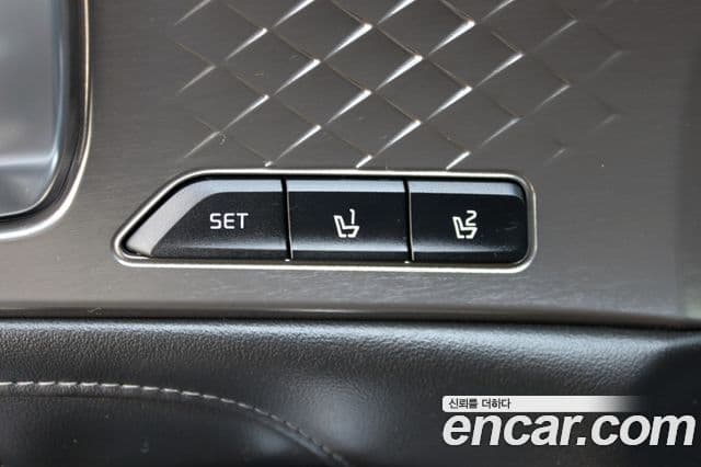Kia Sorento 2021 — ფოტო 15/19