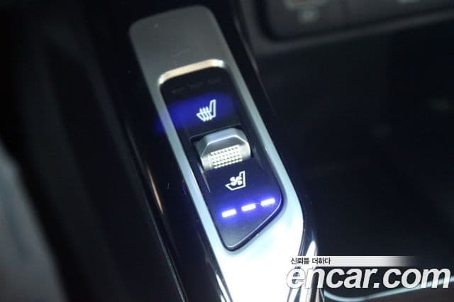 Kia Sorento 2021 — ფოტო 17/19
