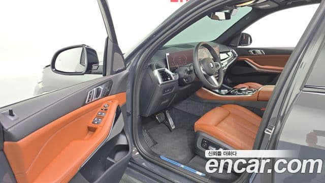 BMW X5 2025 — Фото 10/20