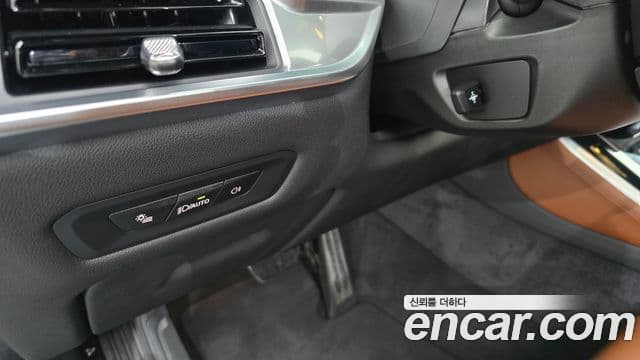 BMW X5 2025 — Photo 19/35