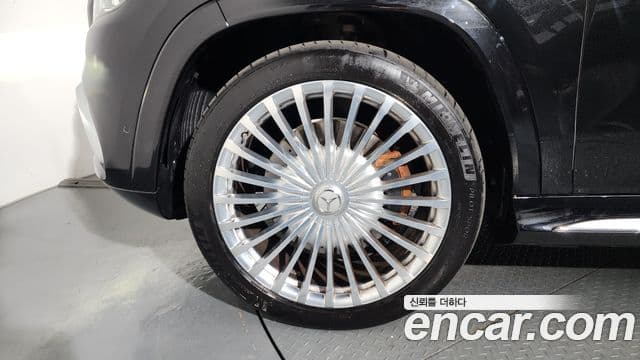 Mercedes-Benz GLS-Class 2023 — ფოტო 4/20
