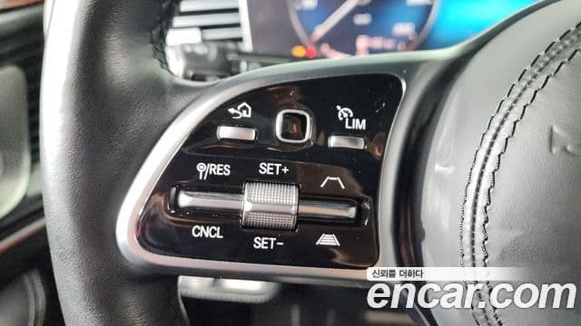 Mercedes-Benz GLS-Class 2023 — ფოტო 17/20