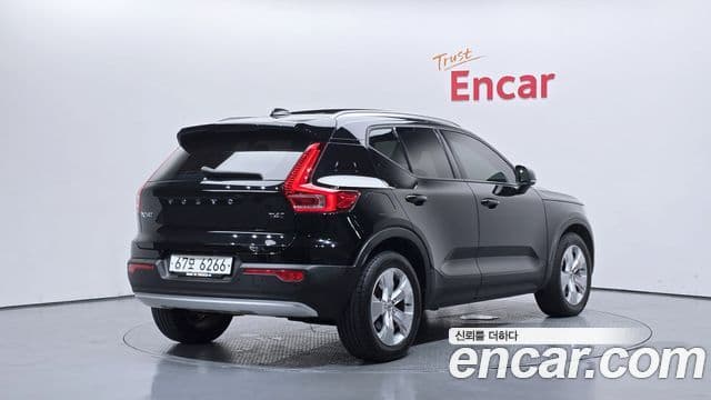 Volvo XC40 2019 — Şəkil 2/20