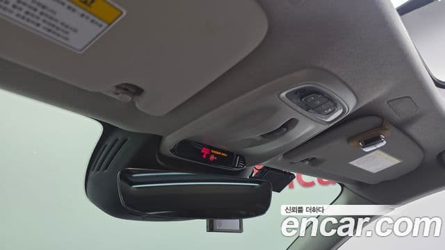 Volvo XC40 2019 — Şəkil 18/20