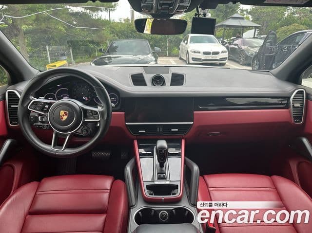 Porsche Cayenne 2023 — Şəkil 8/17