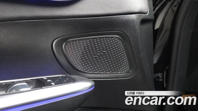 Mercedes-Benz C-Class 2023 — фото 18 из 20