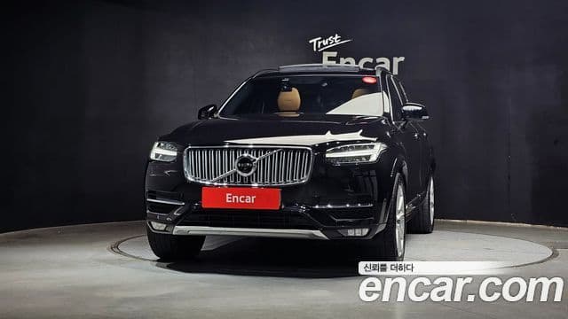 Volvo XC90 2019 — Photo 2/20