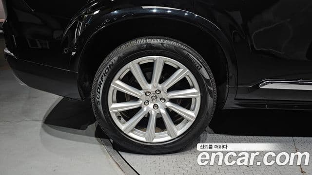 Volvo XC90 2019 — Photo 3/20