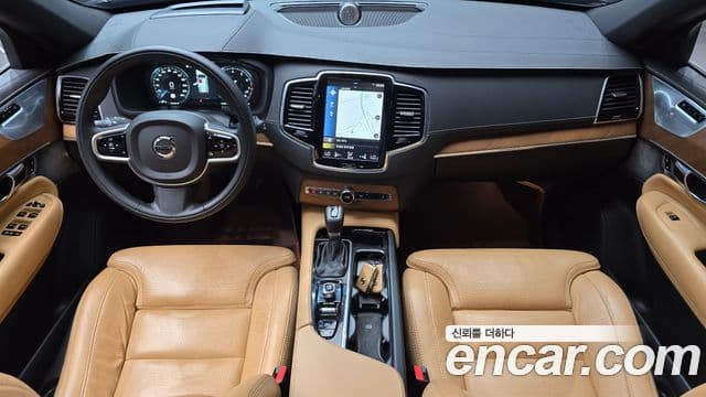 Volvo XC90 2019 — Photo 14/20