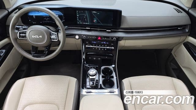 Kia Carnival 2023 — ფოტო 7/20